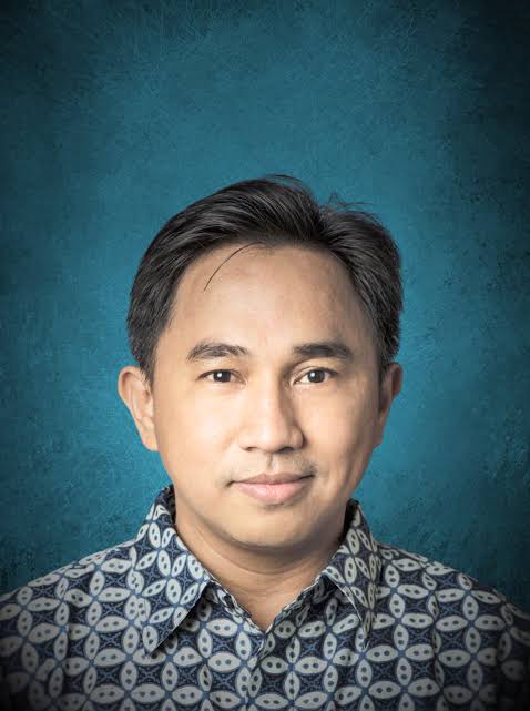 Dr. Felix Pasila